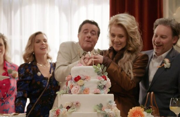 Babette van Veen, Tamara Brinkman, Johnny Kraaijkamp, Jette van der Meij en Cas Jansen