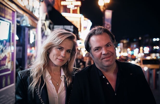 Ilse DeLange en Frank Evenblij in Dolly for President