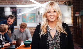 Julia Leischik sucht: Bitte melde dich