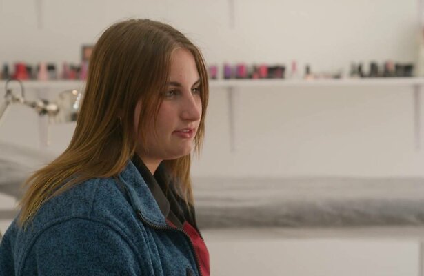 Jennie Jelies in Jelies & Gnodde: Grote Gezinnen Emigreren.