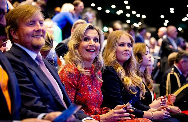Koning Willem-Alexander, koningin Máxima, Amalia en Ariane