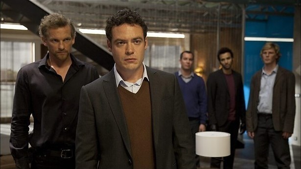 Barry Atsma vindt een dode vrouw