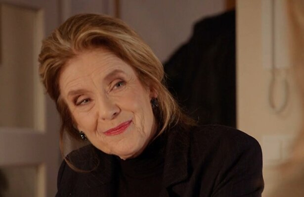 Jette van der Meij als Laura in GTST