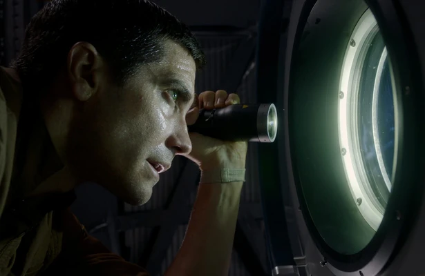 Jake Gyllenhaal in Life