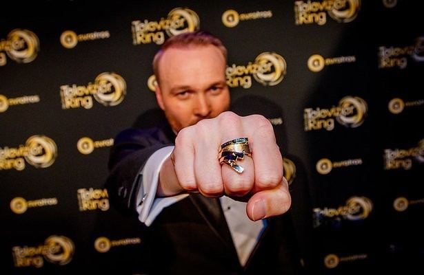 Arjen Lubach met zijn Gouden Televizier-Ring