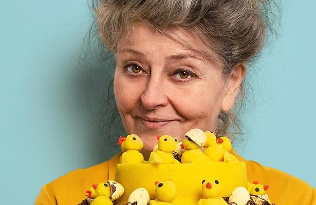 HHB-Maroeska bakt voor Jezus in The Passion 