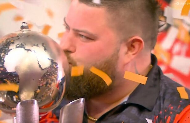 Wereldkampioen Darts 2023 Michael Smith