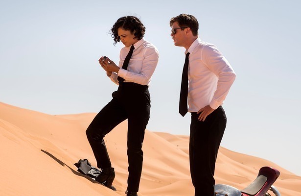 Chris Hemsworth en Tessa Thompson in Men in Black: International