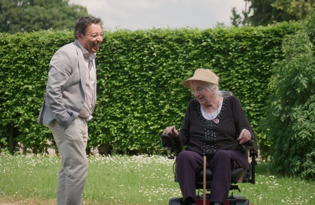 Noor Nezami in Meneer Noor