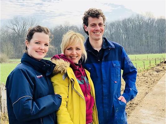 Yvon terug naar de boeren in Onze boerderij