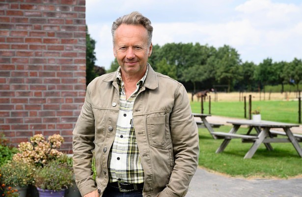 Joris Linssen voor Out of Office