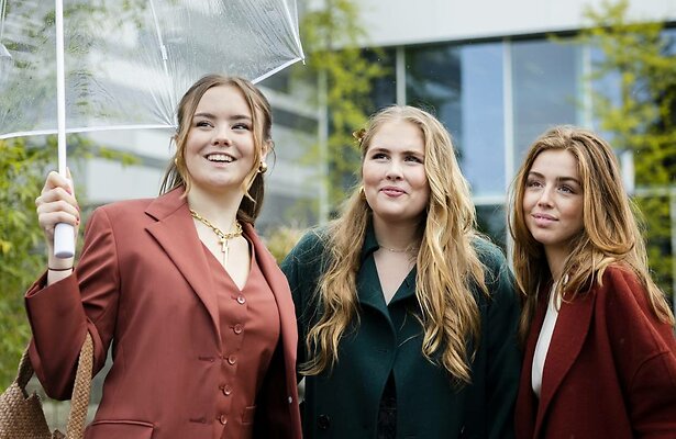 Prinsessen Ariane, Amalia en Alexia.