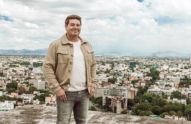 Martijn Krabbé voor Race Across the World