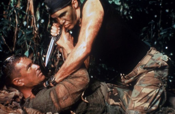 Tom Berenger en Billy Zane in Sniper