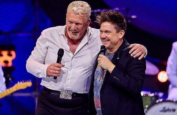 Johnny de Mol en Mr. Jones & Just In Case