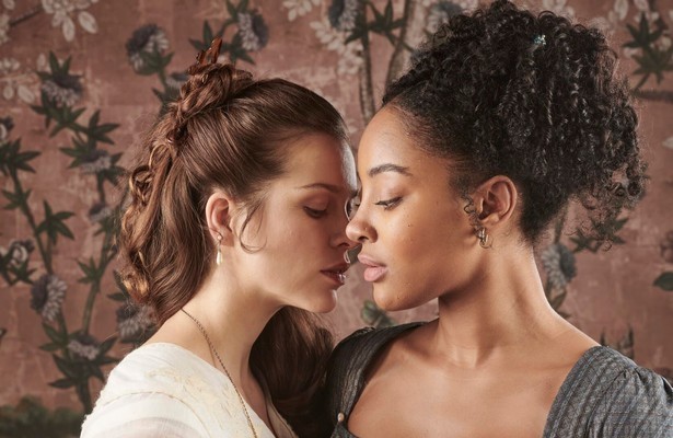 Karla-Simone Spence en Sophie Cookson in The Confessions of Frannie Langton