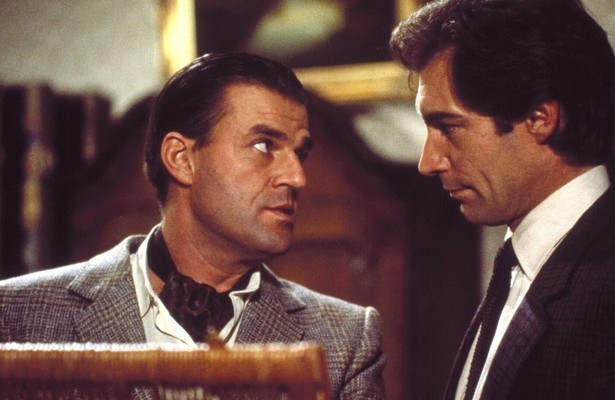 Timothy Dalton en Jeroen Krabbé in The Living Daylights