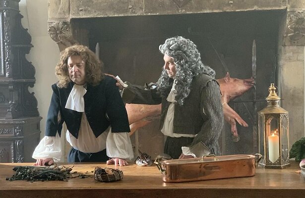 Stéphane Bern duikt in de Franse gastronomie in de TV5MONDE-reeks Secrets d'Histoire