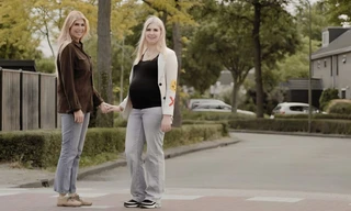 Vier handen op één buik