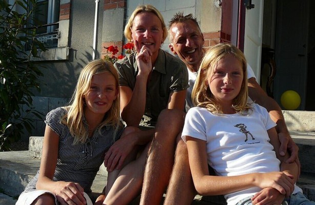 Maxime Meiland met haar ouders en zus in Chateau Meiland