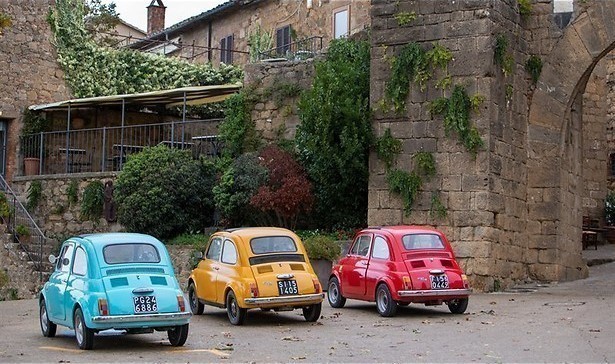 De Mol bijna ontmaskerd