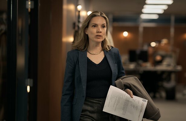 Anniek Pheifer als Saar Jansen in Anoniem