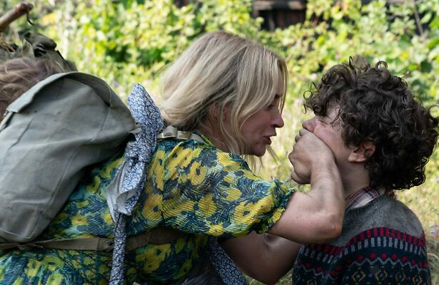 Emily Blunt en Noah Jupe in A Quiet Place Part II