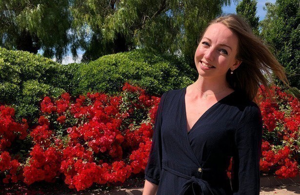 B&B Vol Liefde-Debbie is haar mannen zat