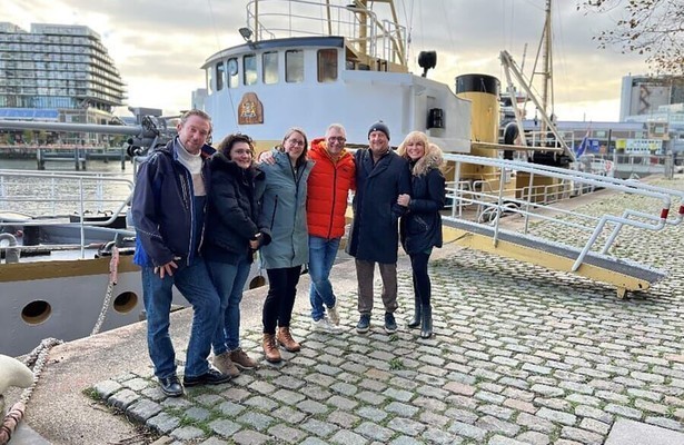 Mario, Eelke, Maaike, Feico, Koos, Margriet in Bed & Breakfast