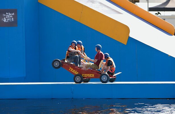 Te Land, Ter Zee en in de Lucht uit 2011
