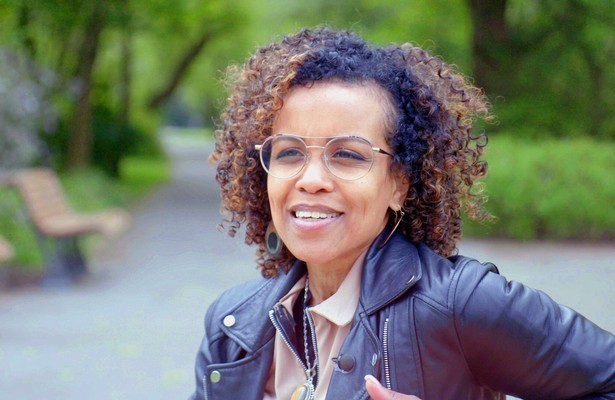 Cindy Mensah uit Blind Getekend (EO)