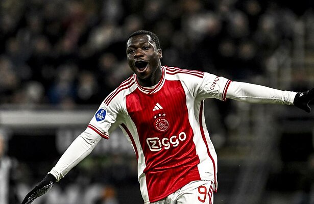 Brian Brobbey voor Ajax
