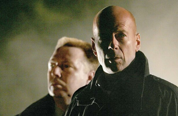 Bruce Willis in Hostage