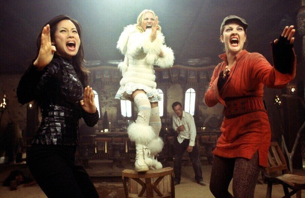 Lucy Liu, Cameron Diaz en Drew Barrymore in Charlie's Angels: FUll Throttle