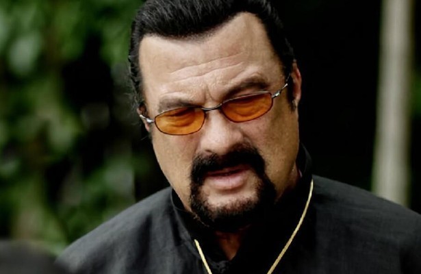 Steven Seagal in Contract to Kill