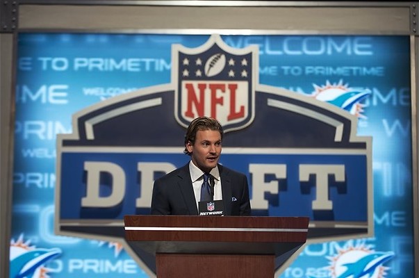 Kevin Costner managet een footballteam