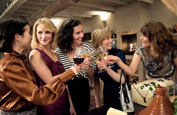 Bracha van Doesburgh en Halina Reijn in De Eetclub