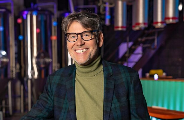 Erik van der Hoff voor De Grote Muziekquiz