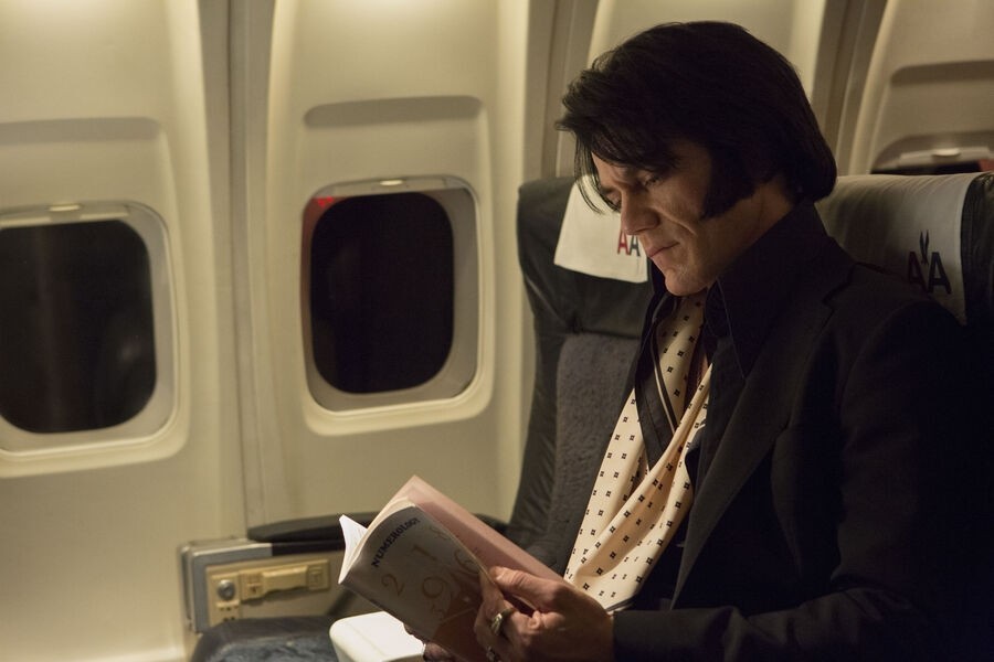 Elvis & Nixon