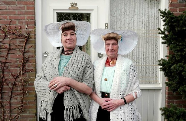 Frédérique Spigt samen met Jannie Schroevers in Zeeland