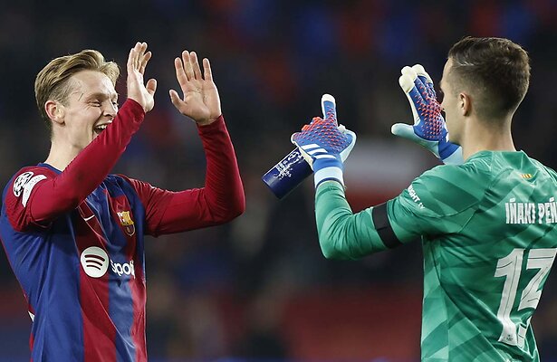 Frenkie de Jong en Inaki Pena (FC Barcelona)