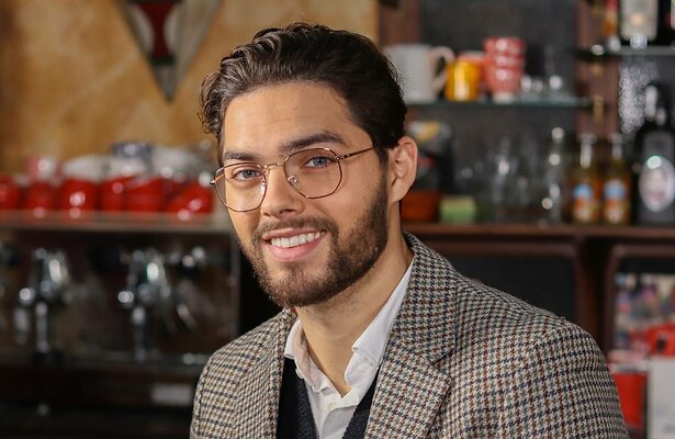 Thijs Boermans als Jonathan Visser.