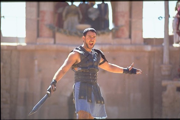 Russell Crowe knokt in de arena