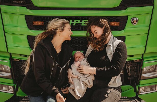 Gaby Blaaser in Vier Handen op een Buik