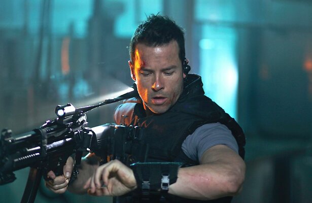 Guy Pearce in Lockout