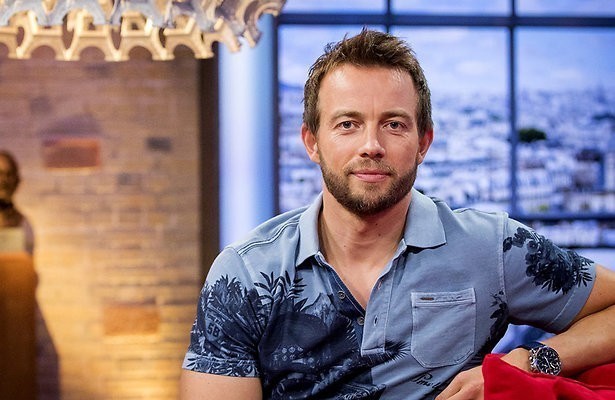 Het EK begint bij de NOS met Henry Schut