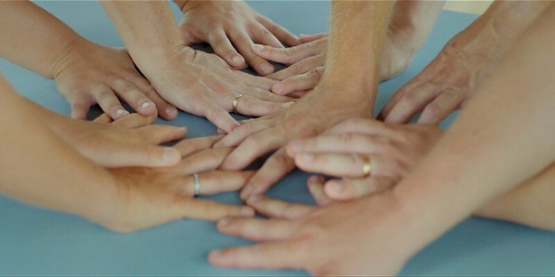 Ook Karbaat-kinderen in het buitenland