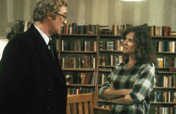 Michael Caine en Barbara Hershey in Hannah and Her Sisters
