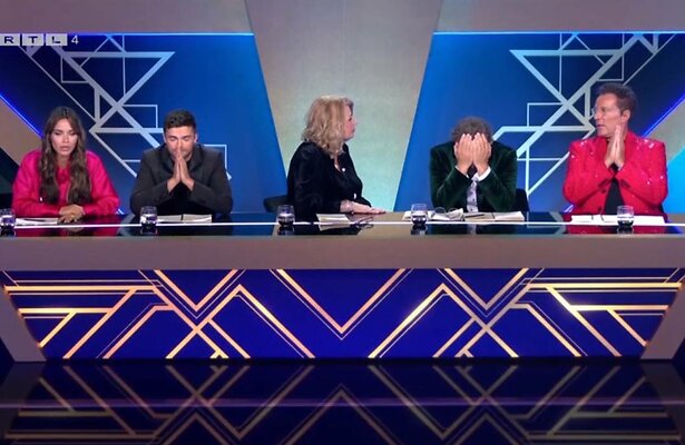 Het panel is verbaasd dat een karakter de show uit moet.