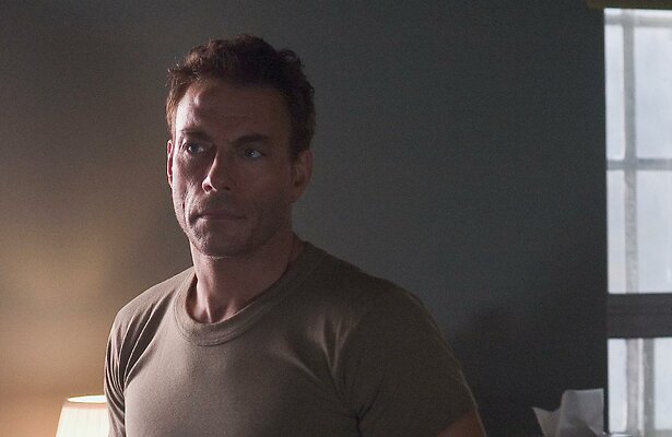 Jean-Claude Van Damme als Philippe Sauvage in The Hard Corps